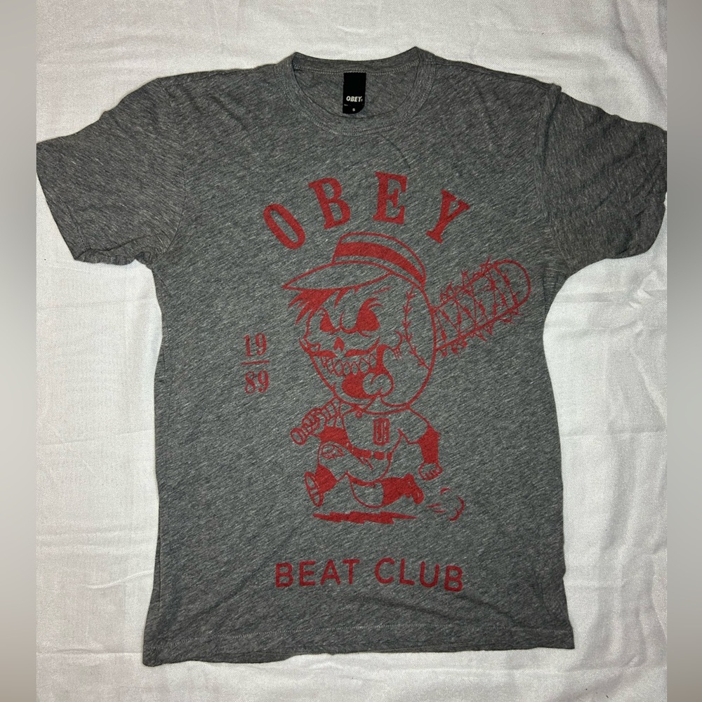 OBEY mens small t shirt grey